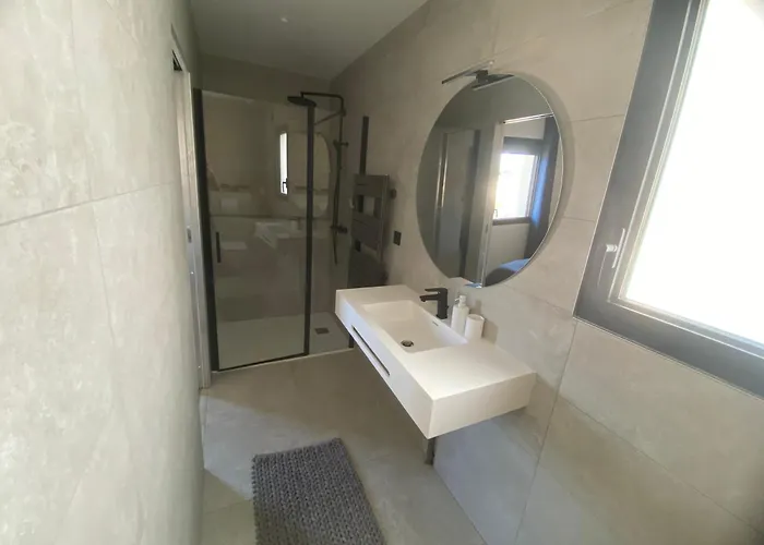 De La Nartelle Maison Vue Вілла