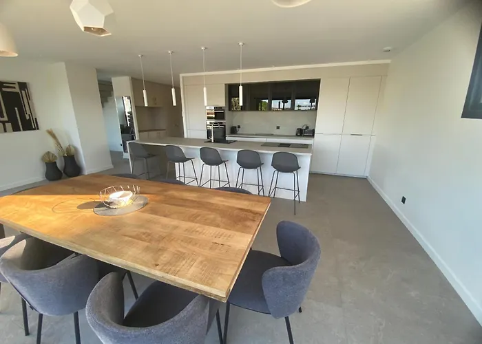 De La Nartelle Maison Vue 别墅 *