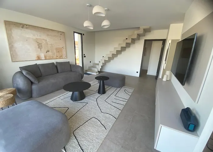 De La Nartelle Maison Vue 别墅