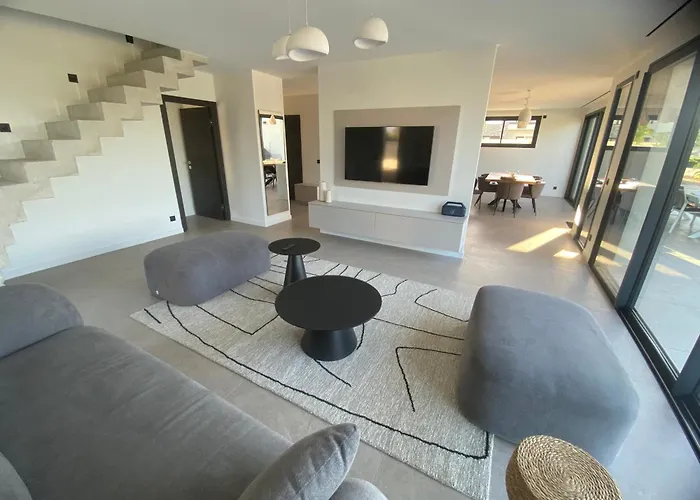 别墅 De La Nartelle Maison Vue 圣马克西姆